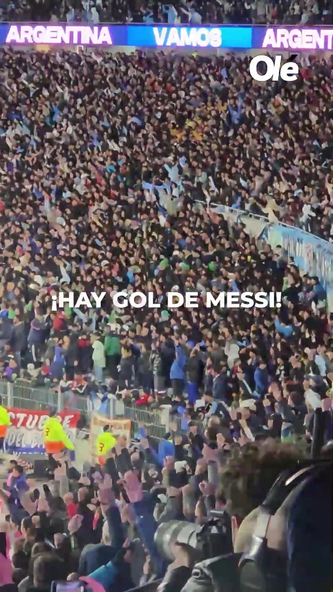 聲勢(shì)浩大全場(chǎng)阿根廷球迷為梅西進(jìn)球而狂歡本土最后一場(chǎng)了
