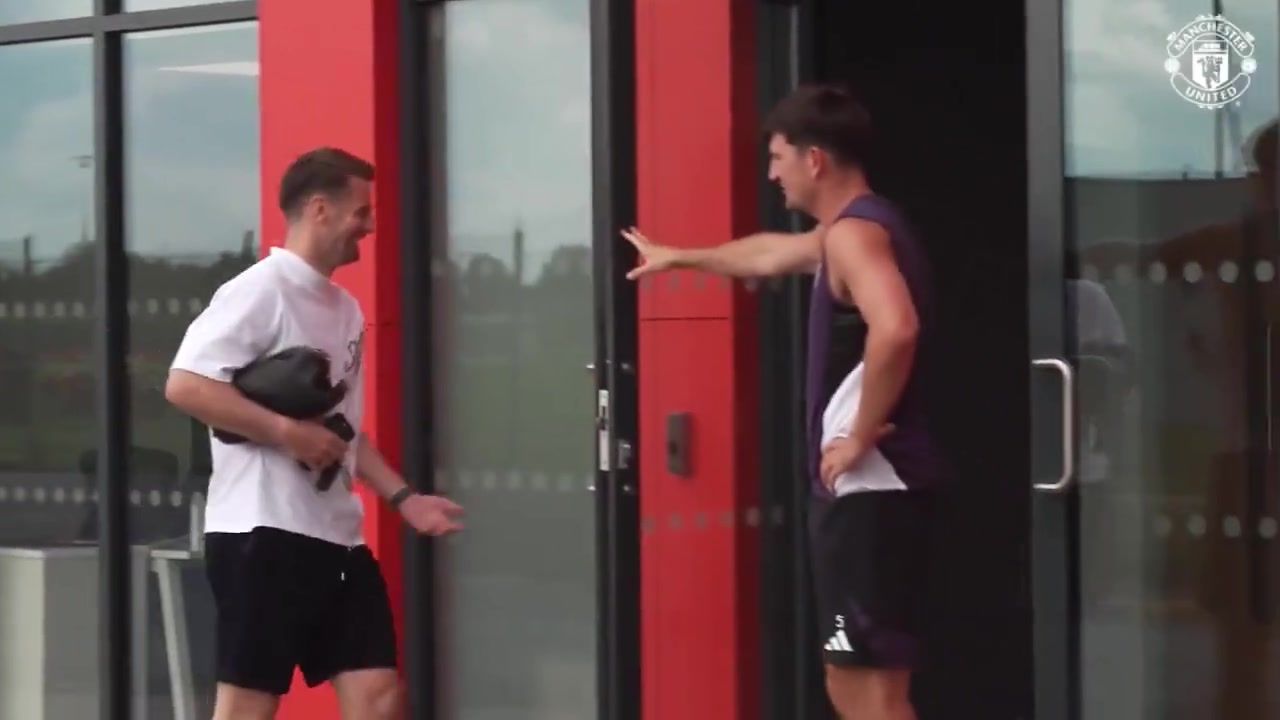 牌面拉滿胖虎親自為庫尼亞開門利馬回歸奧納納松弛感拉滿