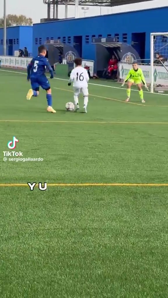 感受一下皇馬U12梯隊(duì)的這位小天才