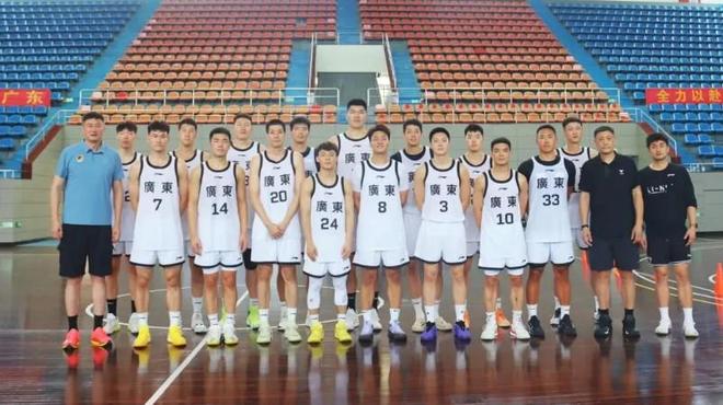 廣東男籃全運會12人大名單：趙睿胡明軒領銜，王睿澤劉傳興在列