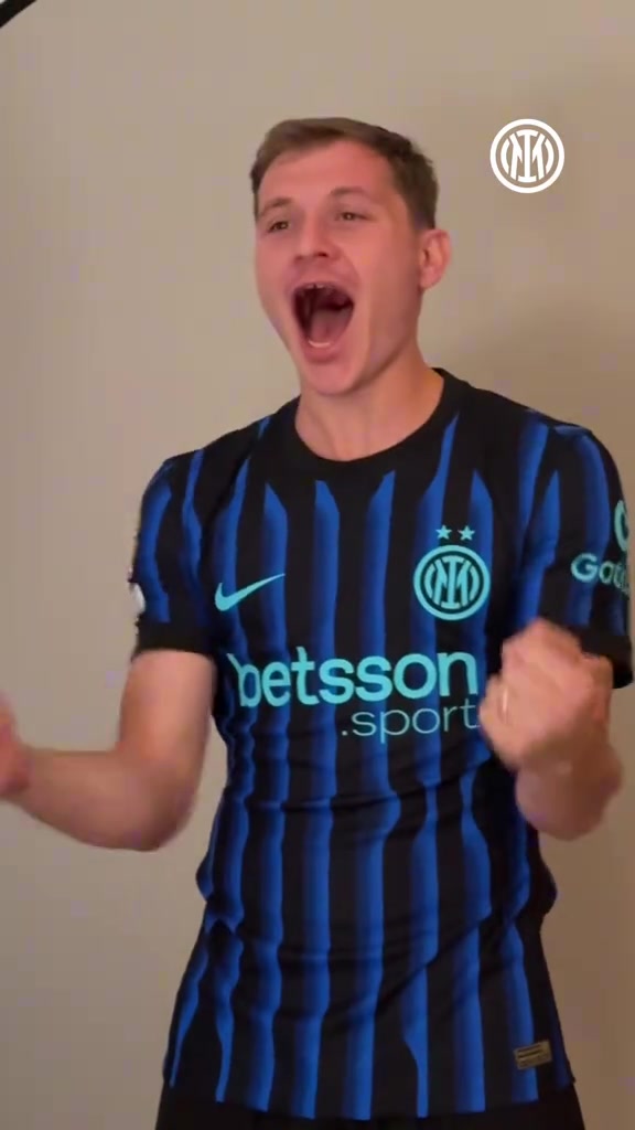 收拾心情再出發(fā)藍(lán)黑眾將拍攝世俱杯定妝照