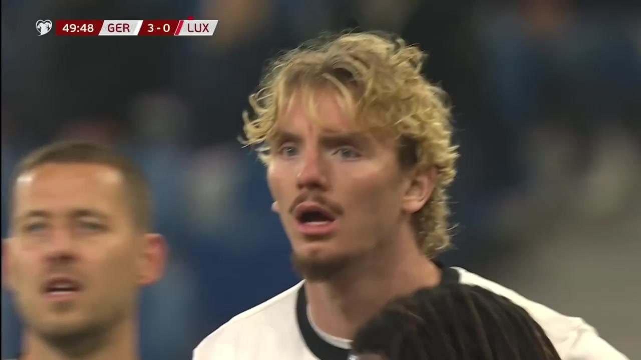 盧森堡禁區(qū)內解圍不力基米西門前打門雙響德國4-0領先盧森堡