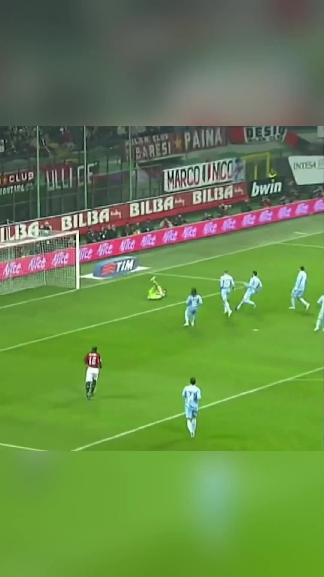 08年大羅對陣那不勒斯開二度外星人大羅歐洲賽場的最后進(jìn)球