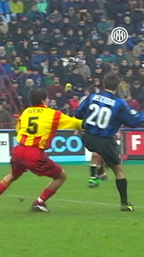 天秀國米球迷中國男孩當(dāng)年這記轉(zhuǎn)身絲毫不遜于冰王子