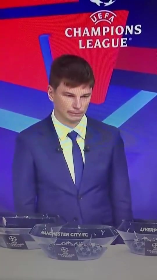 冥場面21-22賽季歐冠重新抽簽嘉賓阿爾沙文表情亮了