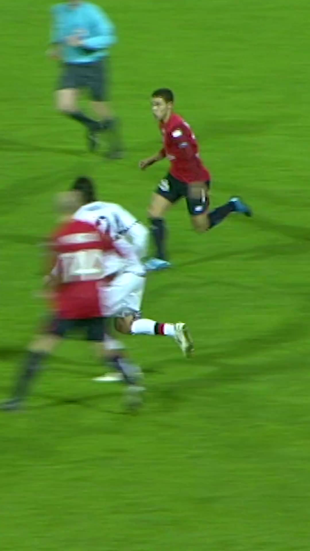 初露鋒芒歐聯(lián)杯官推阿扎爾里爾時期進(jìn)球勢不可擋的阿扎爾