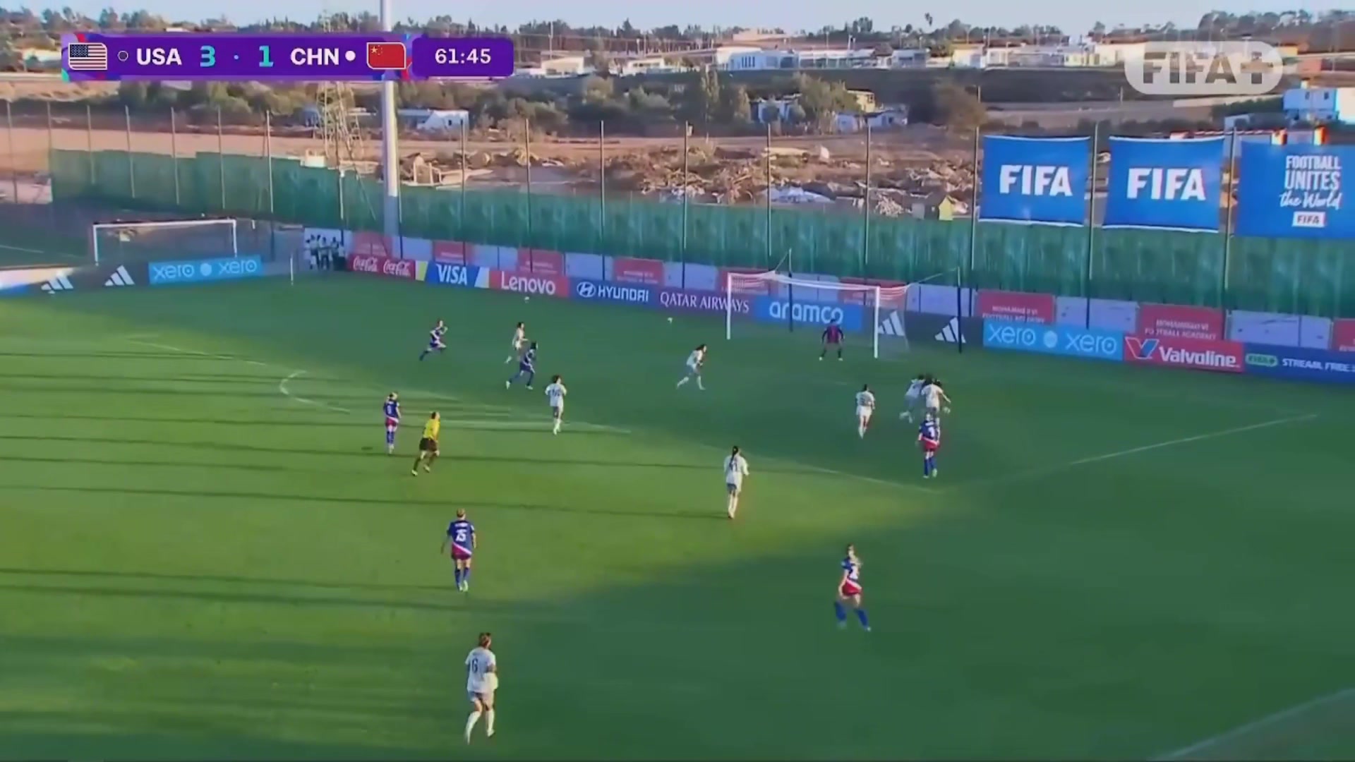 又是失誤宋語(yǔ)后場(chǎng)被斷圖雷空門(mén)得手雙響U17美國(guó)女足4-1領(lǐng)先