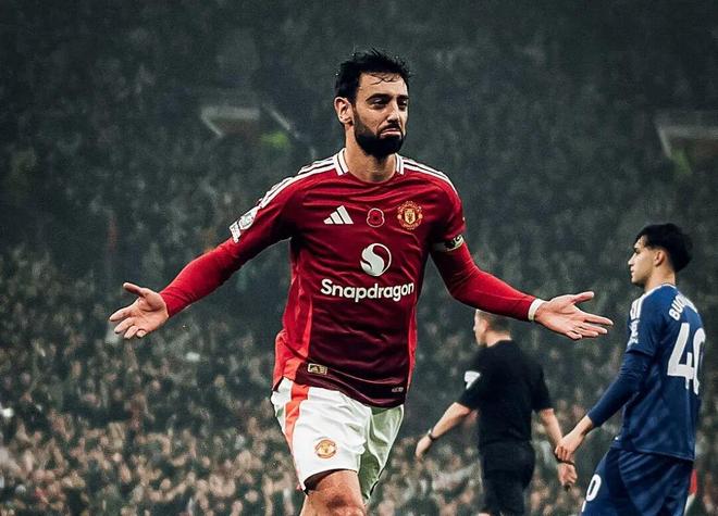 B費談?wù)劽髂晗拇暗膫髀?；謝什科談拉門斯：他就是一堵墻