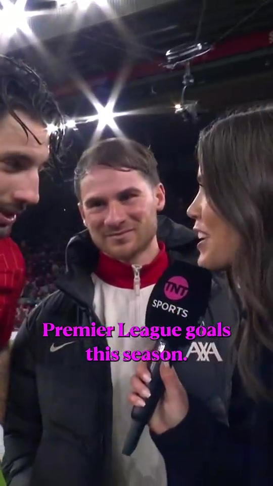 看臺(tái)聲音太嘈雜導(dǎo)致索博聽不清女記者那我就不客氣了