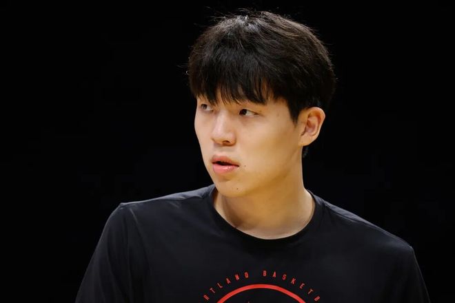 用著快船的鴨梨，用快船的簽選瞭傑倫威，還暴打快船，雷霆爽完瞭