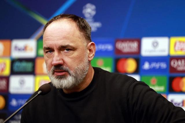 斯拉維亞主帥：我們讓阿森納踢得很艱難，但球隊犯了致命失誤