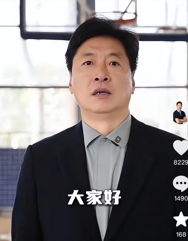 李春江正式回歸廣東！現(xiàn)身宏遠訓練館，杜鋒做好準備隨時下課？