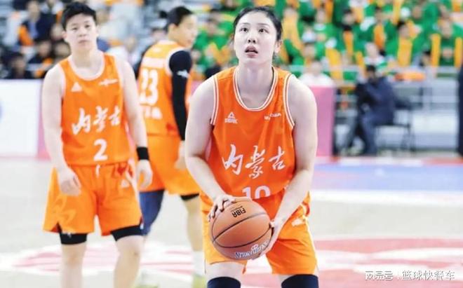 中國女籃遭雙重打擊！女籃霸主退賽後被大甩賣：卻尷尬無人問津？