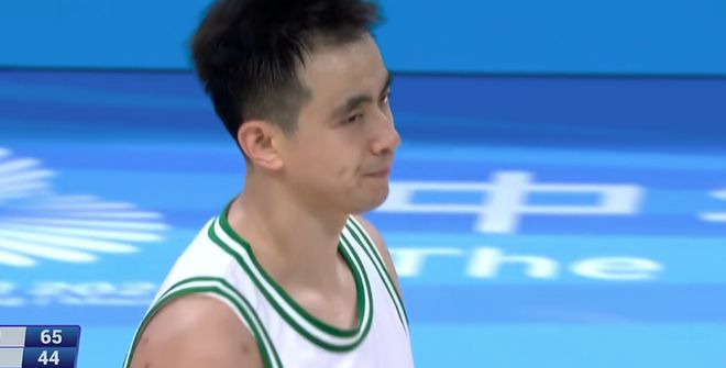 全運會：趙繼偉14助遼寧64分大勝澳門 賽後開心合照送暖心一幕