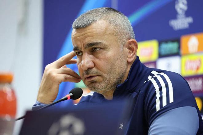 卡拉巴赫主帥：對(duì)我們來(lái)說(shuō)能在主場(chǎng)踢切爾西已經(jīng)是一場(chǎng)勝利了