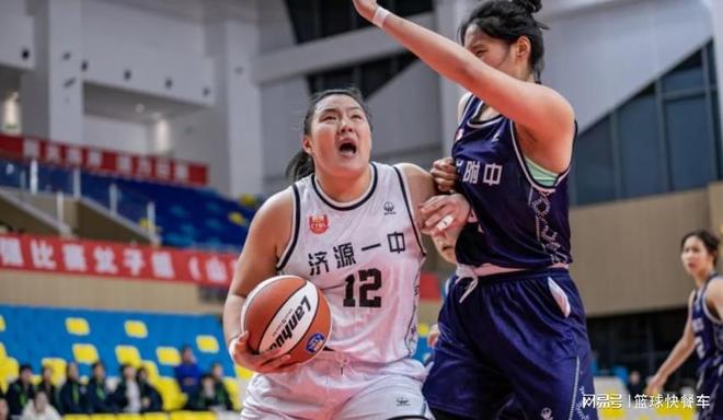 狂轟34分26板！中國(guó)女籃又冒出一條大鯊魚：她聯(lián)手張子宇會(huì)怎樣？