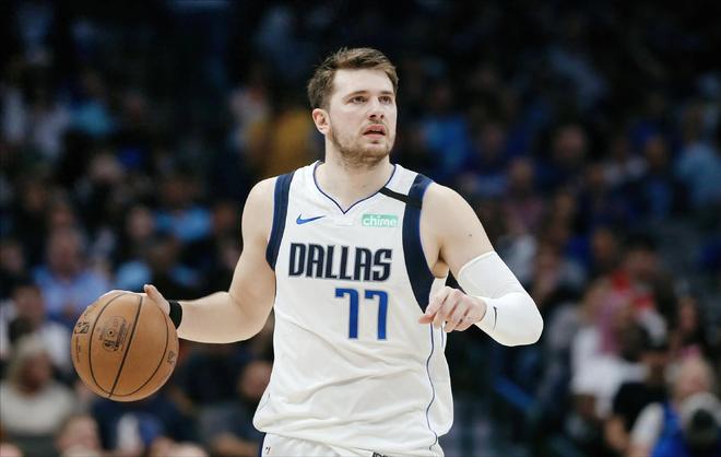 湖人118-116險(xiǎn)勝馬刺，3大功臣拯救球隊(duì)，文班亞馬6犯成轉(zhuǎn)折