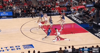 送走兩位全明星，公牛成瞭東部第一