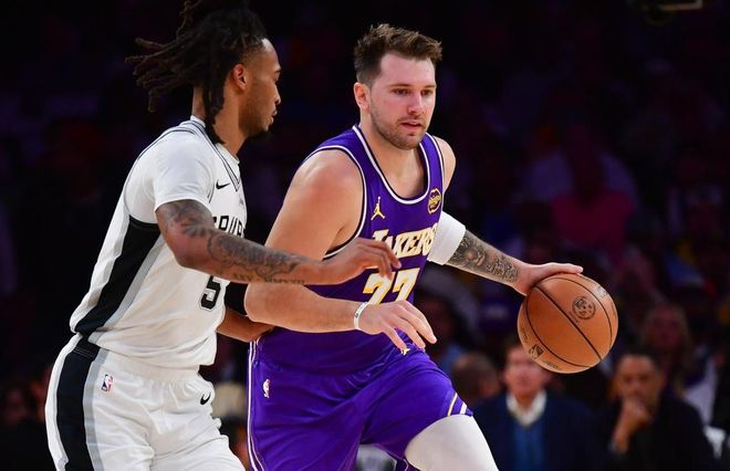 5連勝，湖人狂飆升西部第2，詹姆斯復(fù)出的對(duì)手基本鎖定瞭西部弱旅