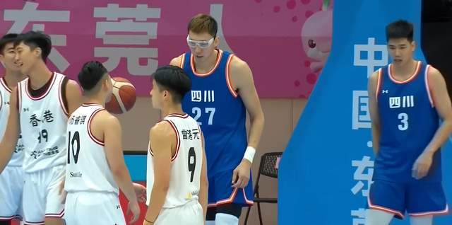 3場比賽轟77分40籃板！這才叫男籃第一中鋒，楊瀚森不妨虛心請教