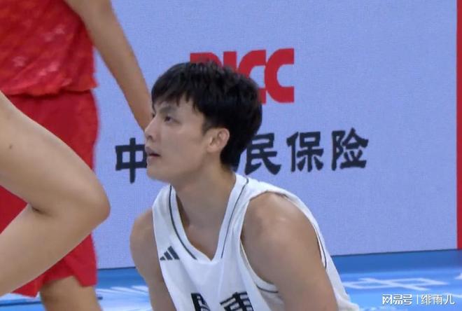 不是周琦與胡金秋！廣東“宿敵”比四川更難打，杜鋒真正對(duì)手來(lái)瞭