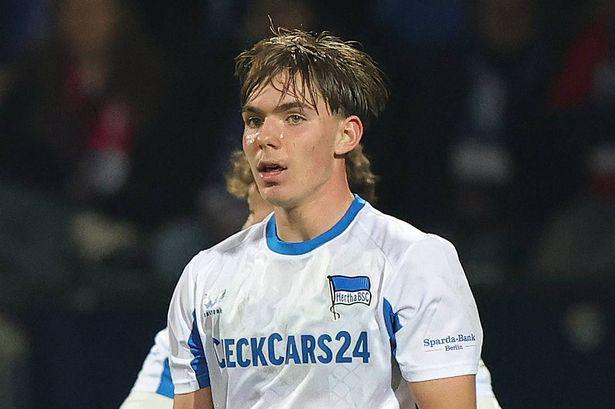 曼晚：曼聯(lián)正在關(guān)注德國16歲中場(chǎng)艾?；舳鳎D(zhuǎn)會(huì)費(fèi)為2000萬歐