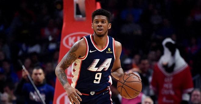 沒有三分，受過大傷差點退役！新疆男籃放棄爭冠瞭