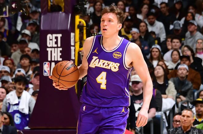 後面一群人在追趕，結(jié)果湖人側(cè)翼新星卻打出瞭全隊(duì)最低正負(fù)值？