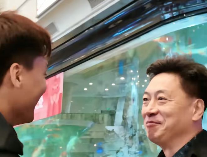 李春江現(xiàn)身廣東見趙睿！兩人愉快溝通，全程直指冠軍，奪冠約酒局