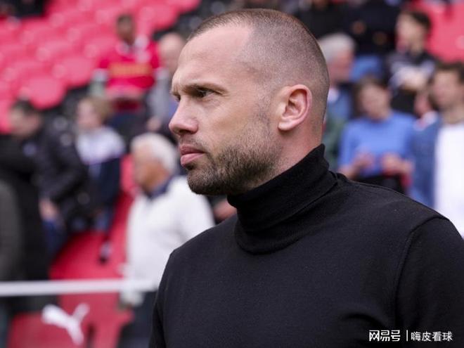 官宣！歐洲豪門主帥下課，曼聯(lián)兩名冠軍主帥，有望下輪歐冠碰面