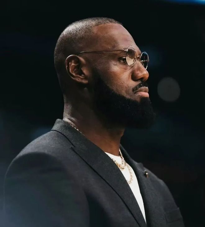 即將復(fù)出！詹姆斯或前往發(fā)展聯(lián)盟！辟謠離隊(duì)傳聞！