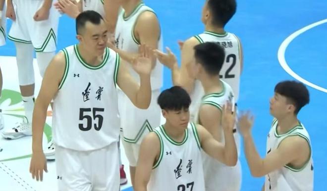 遼寧32分大勝天津，四戰(zhàn)全勝晉級(jí)八強(qiáng)，趙繼偉21+13韓德君21+4