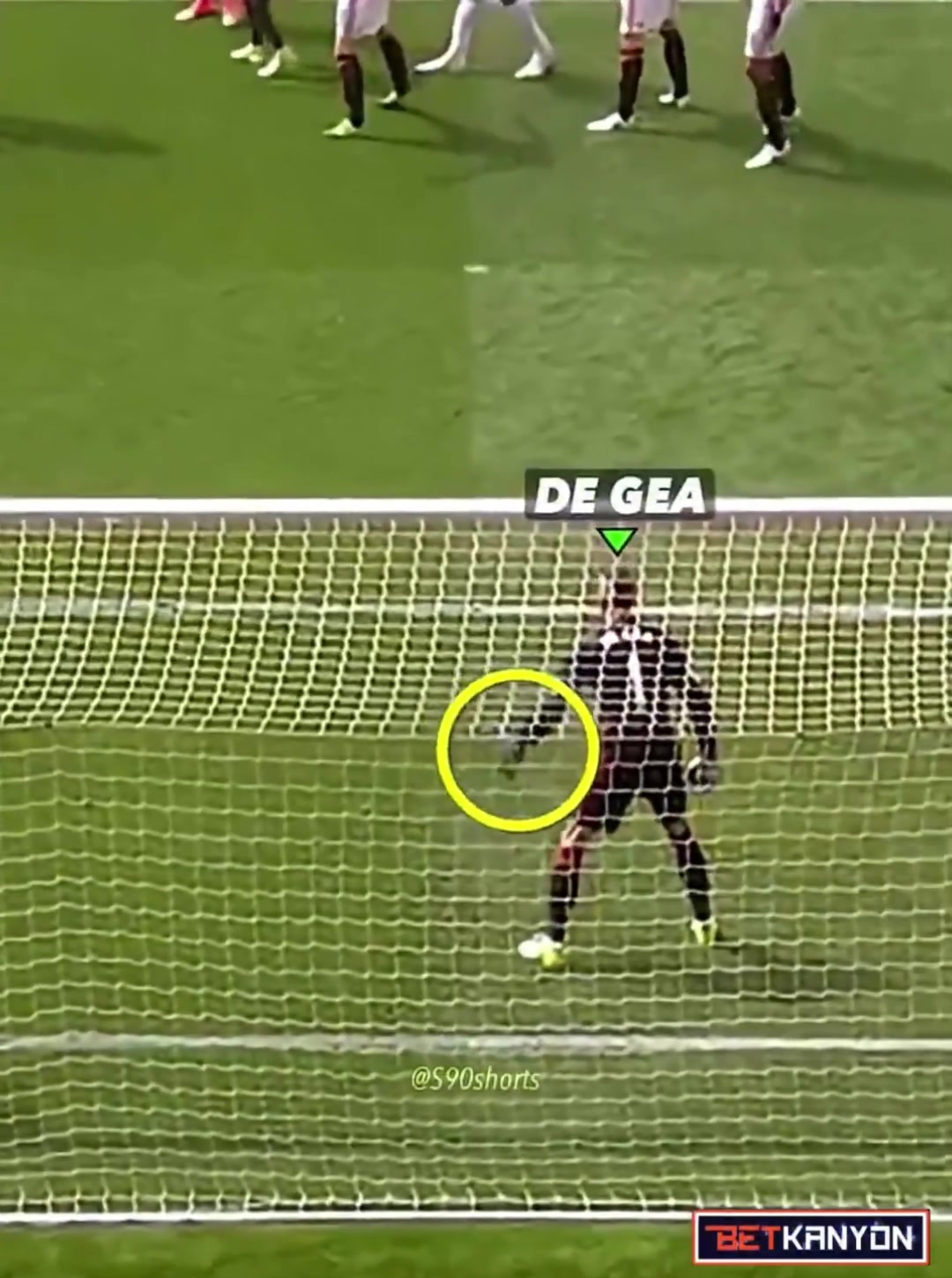 曼聯(lián)經(jīng)典名場面埃雷拉早已看穿一切但是德赫亞卻讓他走開