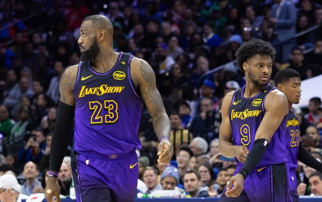 名嘴：佈朗尼關(guān)鍵時刻用防守助隊贏球！拿他當(dāng)槍黑詹姆斯真丟人！