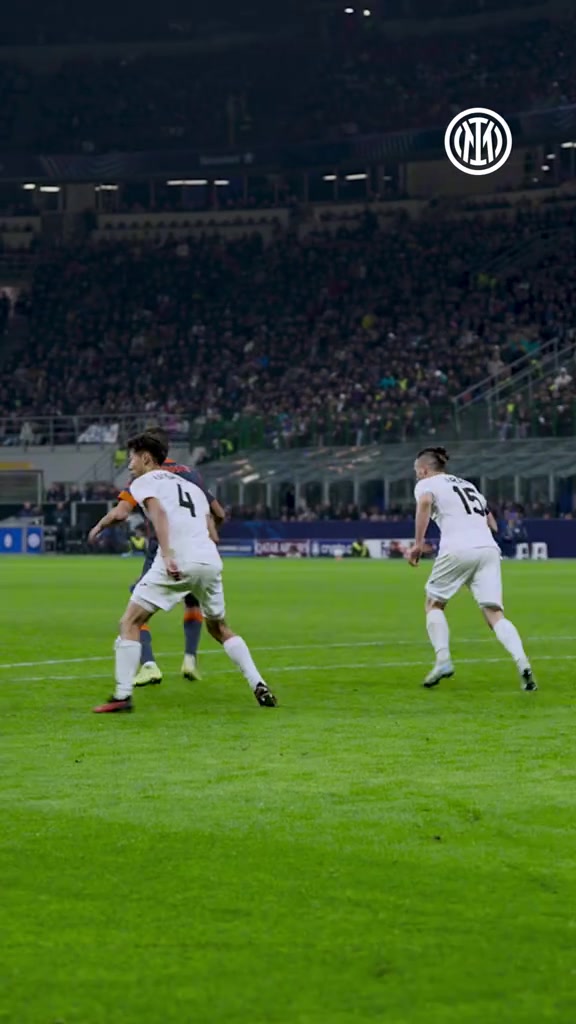 驚艷貼地斬國米官推曬實拍恭喜奧古斯托收獲歐冠處子球