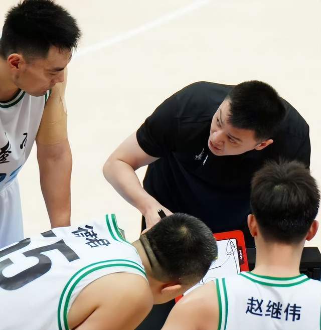 遼寧男籃拒絕爆冷！全力淘汰山東隊，韓德君爆發(fā)，央視直播