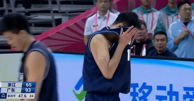 狂勝浙江28分粵迷仍不滿意！廣東最大混子揪出，不上你早贏37分瞭