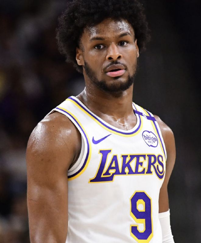 湖人唯一亮點(diǎn)！慘敗20分佈朗尼卻9分2助，正負(fù)值+4球隊(duì)輸瞭他沒輸