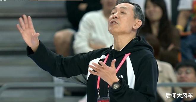 遭四川雙塔碾壓出局！北京揪最大戰(zhàn)犯，5戰(zhàn)拉4場(chǎng)，拿球隻會(huì)無(wú)腦沖