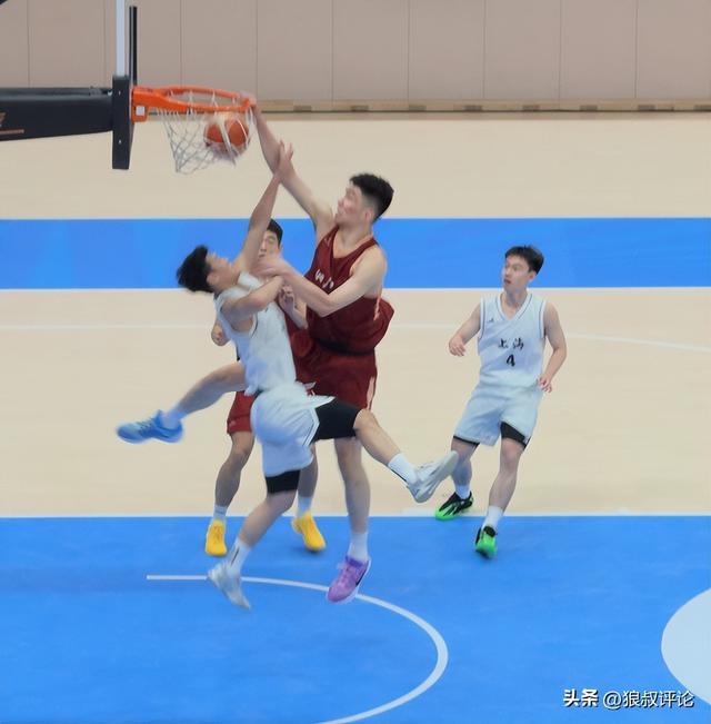 全運男籃半決賽：餘嘉豪大戰(zhàn)周琦胡金秋 朱俊龍反戈“廣廈班底”