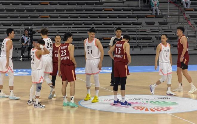 朱俊龍：對面戰(zhàn)術(shù)我都知道不好意思說，下次還是把我也叫上吧